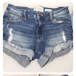 RE GENERATION BY CELEBRITY PINK RENEWABLE ESSENTIALS MEADOW SHORTS. JRS 1/25